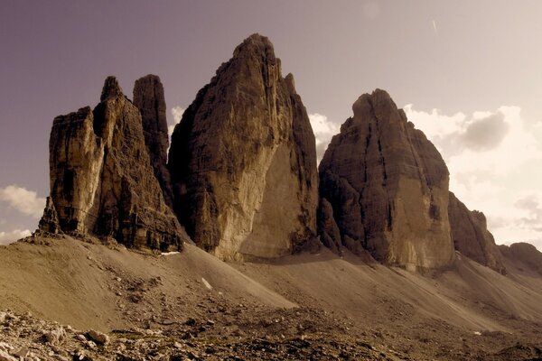 Paisaje de rocas en el desierto