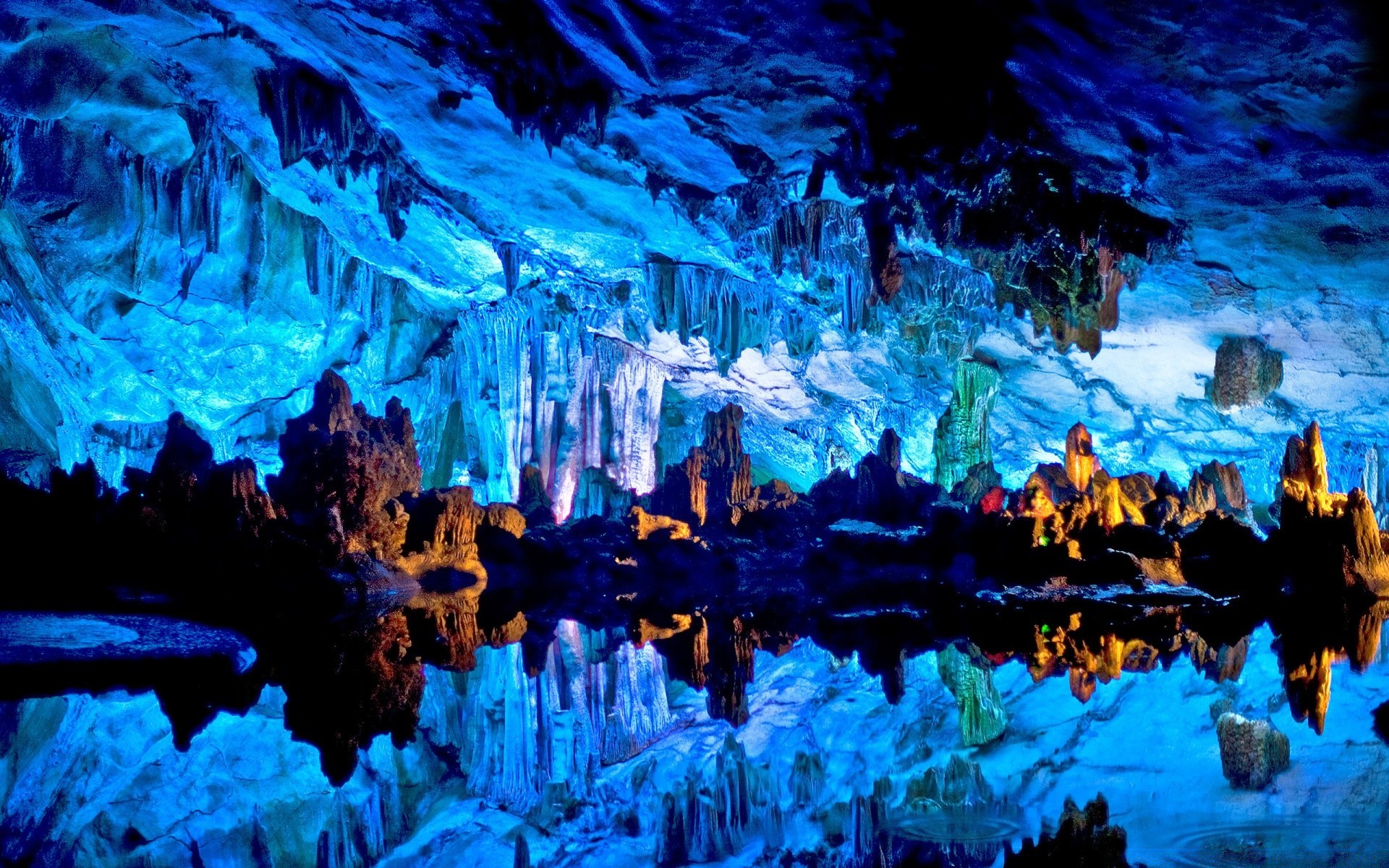 lac grotte voyage abstrait stalactite eau lumière liège