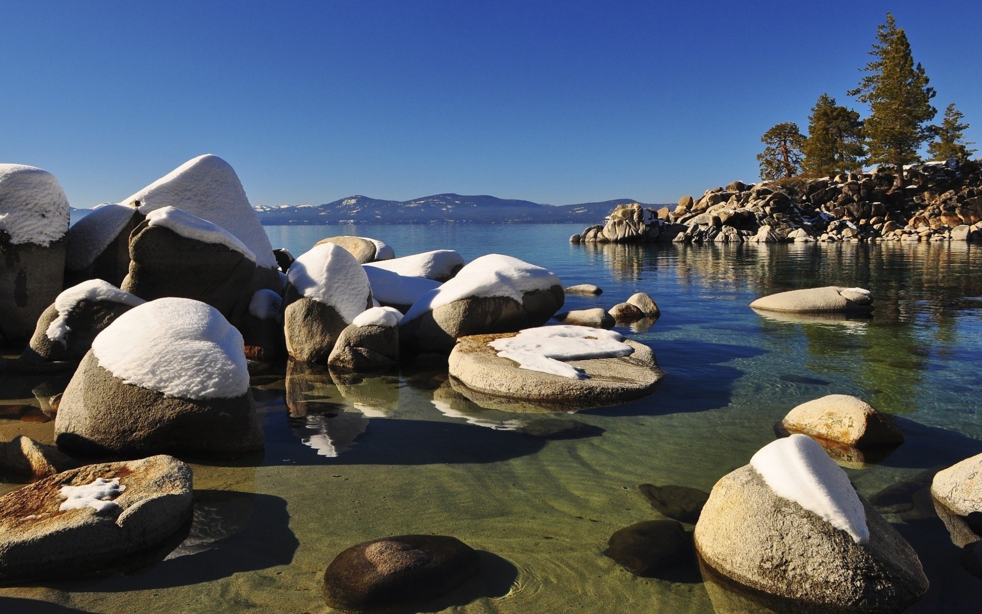 lago água rocha viagens praia mar ao ar livre mar paisagem céu neve natureza oceano