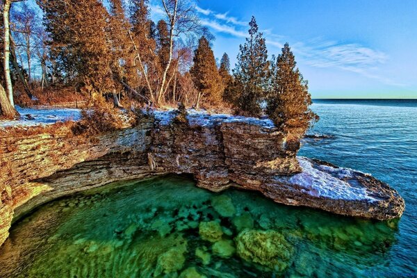 Золота осінь. Чиста вода. Пейзаж