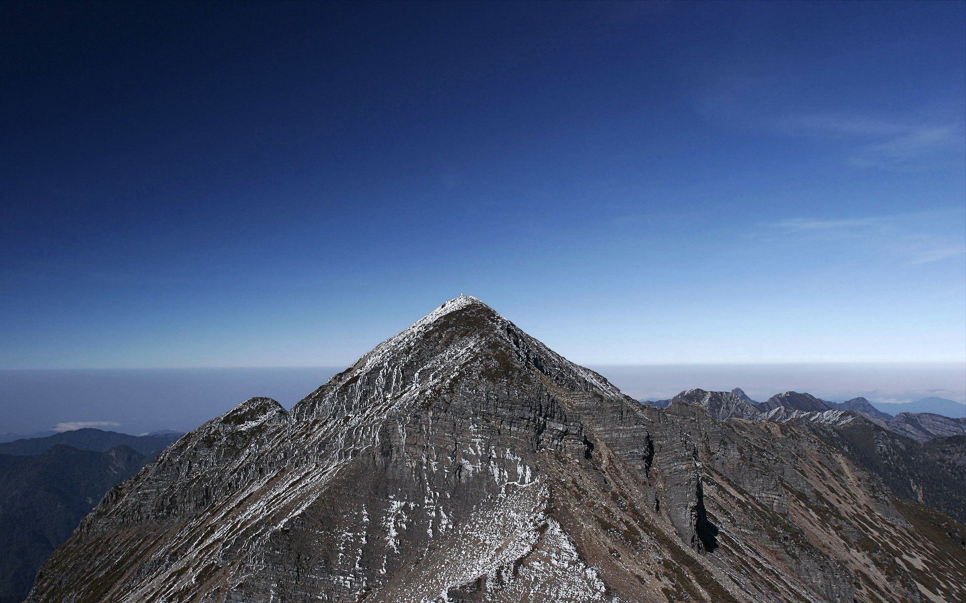 山 山 天空 旅行 雪 景观 户外 自然 高 徒步旅行