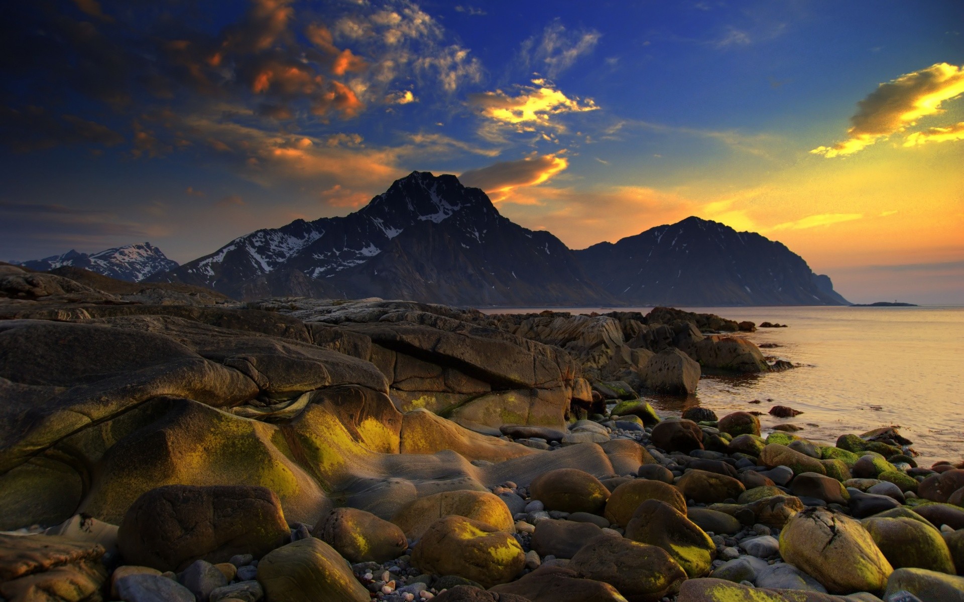 montagnes eau coucher de soleil voyage paysage montagnes aube ciel nature soir en plein air scénique lac rock neige crépuscule