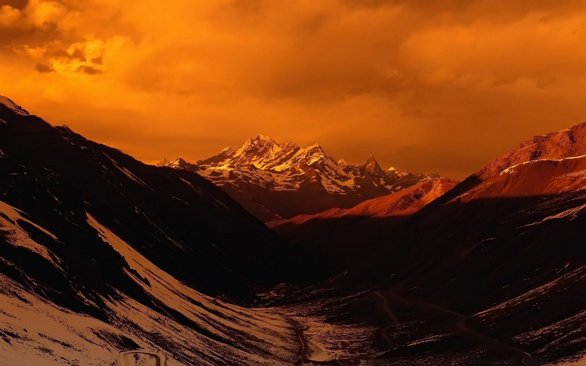 montagnes coucher de soleil aube montagnes neige paysage voyage soir ciel à l extérieur désert nature crépuscule