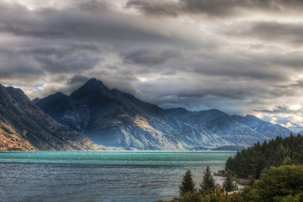 Turquoise lake and mountains