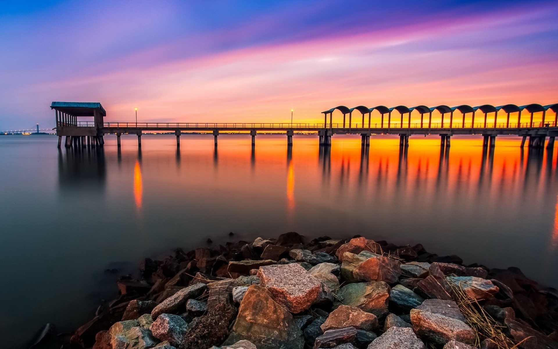 flüsse teiche und bäche teiche und bäche sonnenuntergang wasser dämmerung pier meer reflexion dämmerung ozean abend strand liegeplatz himmel meer see landschaft licht sonne brücke reisen