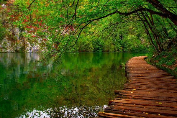 The wooden embankment goes into the distance