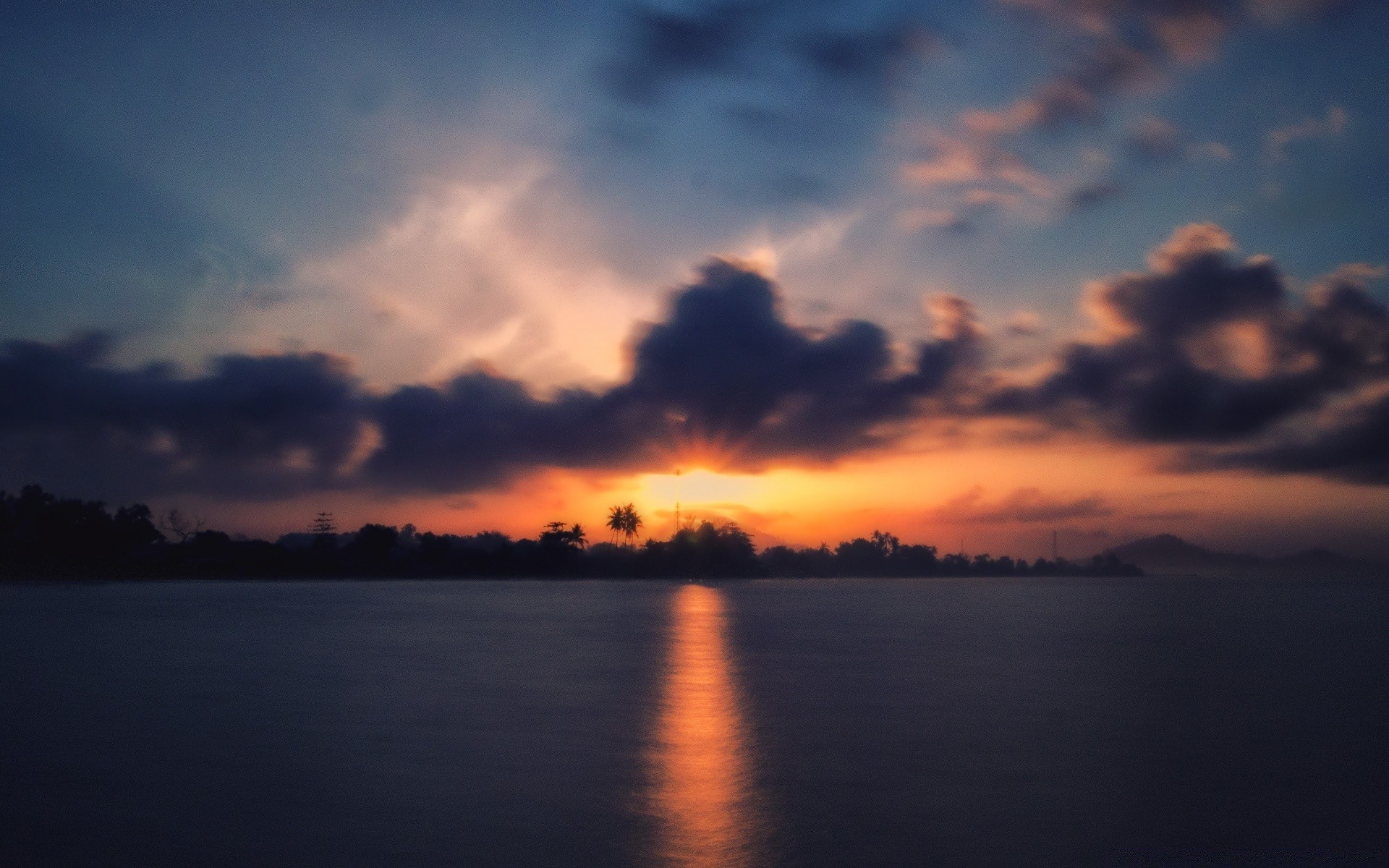 the sky sunset dawn water dusk evening landscape sun lake reflection sky light sea beach nature ocean