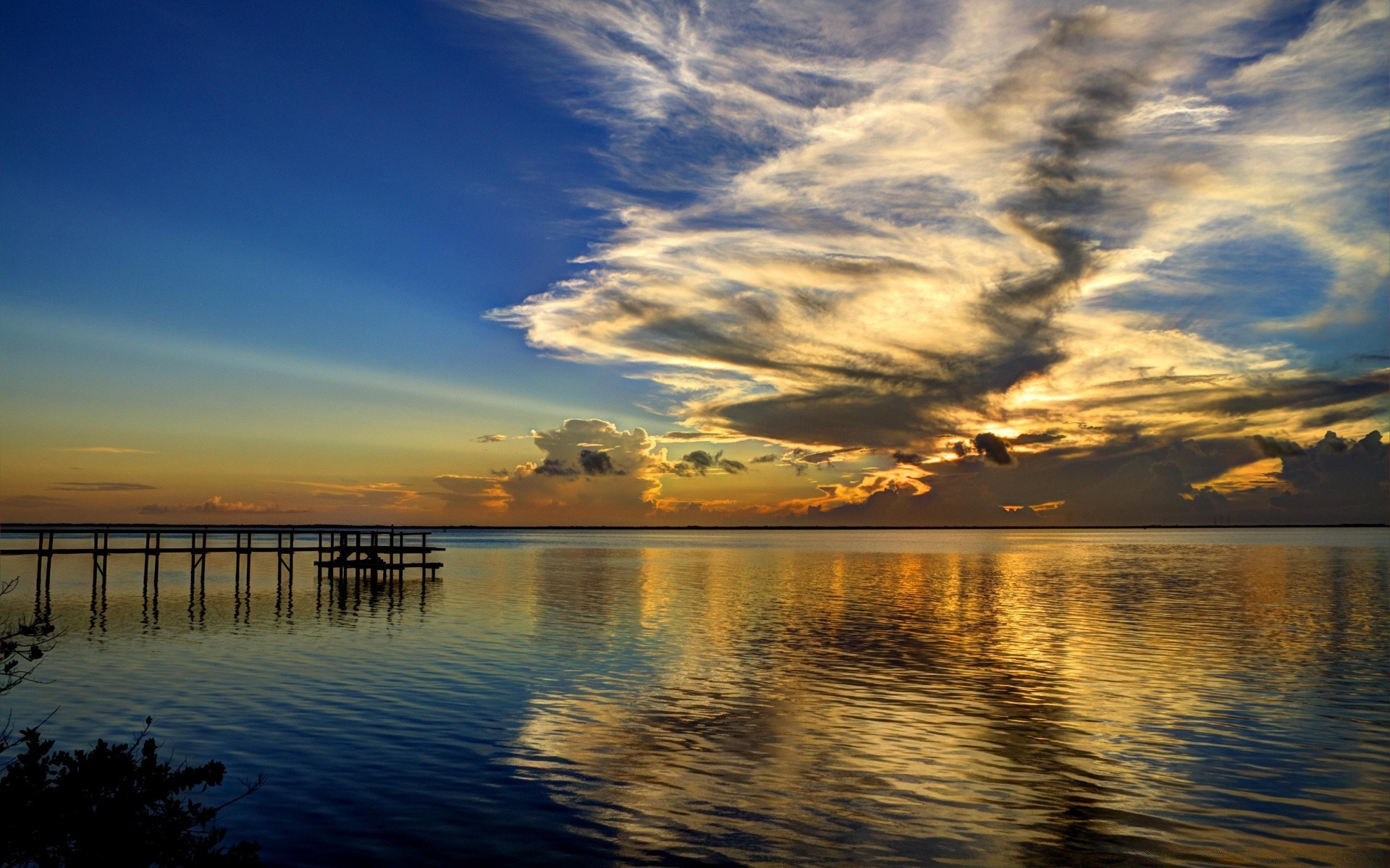 the sky sunset water dawn dusk sun evening reflection sky sea beach ocean summer fair weather nature