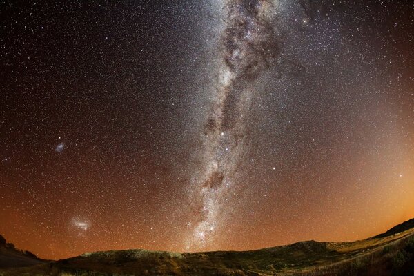 Cielo stellato illuminato stelle