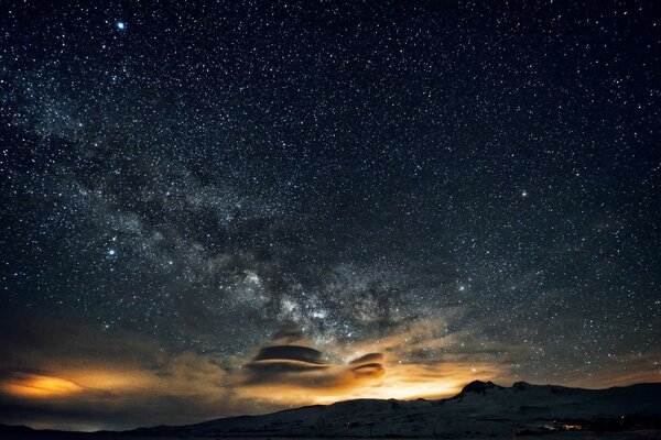 Cielo stellato e tramonto