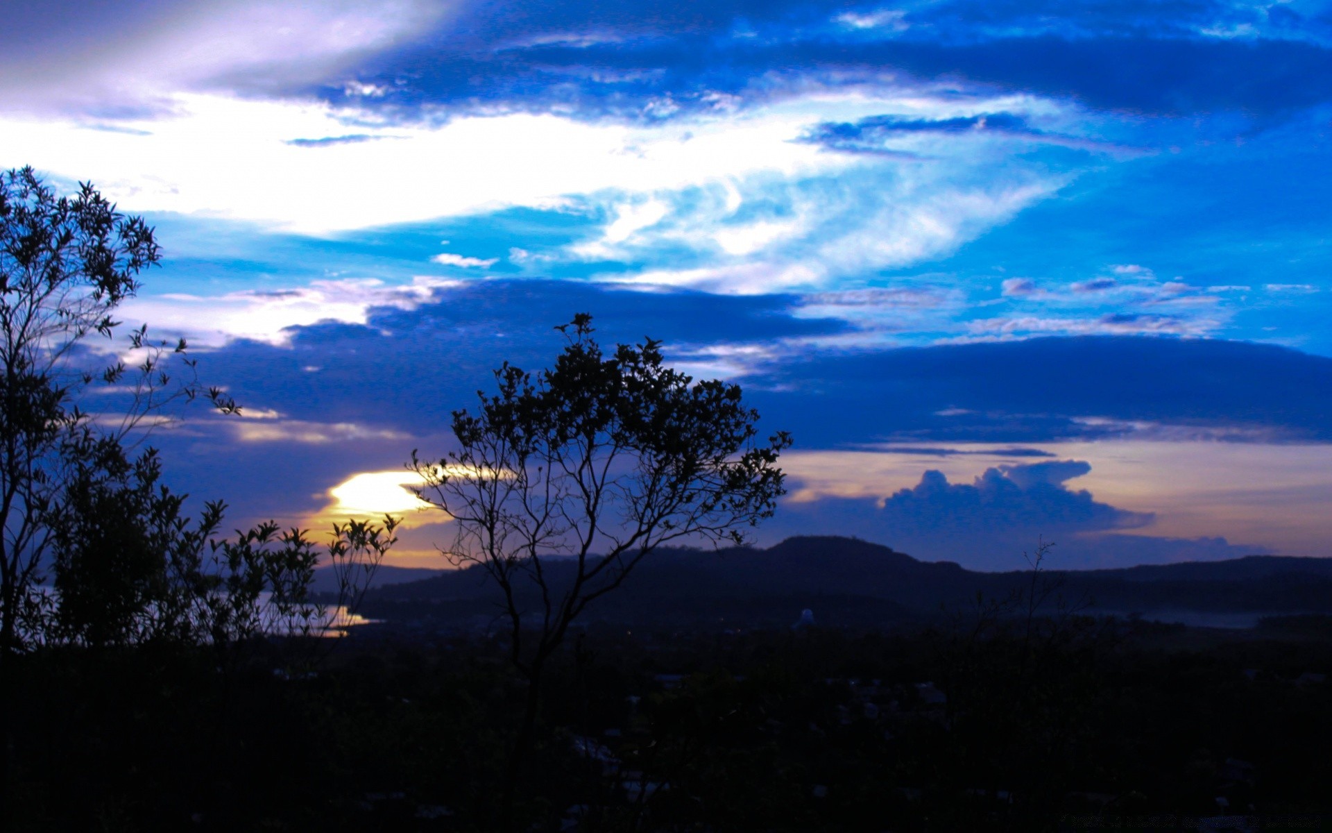 himmel sonnenuntergang himmel dämmerung abend dämmerung landschaft natur baum im freien reisen sonne berge gutes wetter licht landschaftlich silhouette wasser