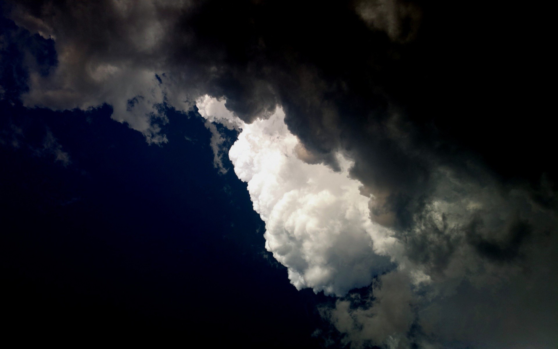 ciel ciel sombre à l extérieur lumière paysage nature météo lumière du jour lune soleil tempête espace météorologie beau temps ciel