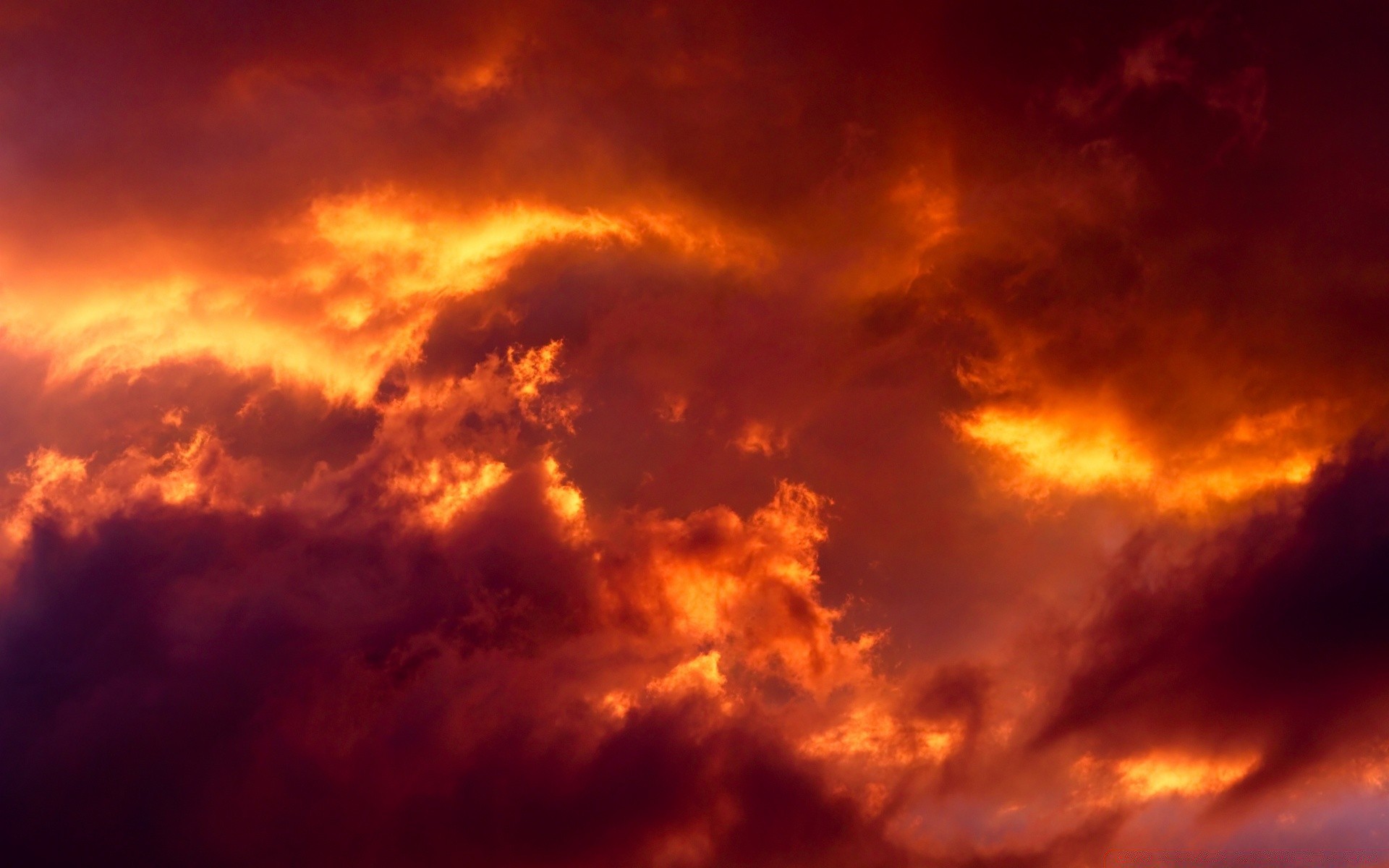 天空 日落 天气 晚上 太阳 黎明 天空 黄昏 性质 风暴 明亮 户外 戏剧性 好天气 光 天空 强度 黑暗 喜怒无常 景观