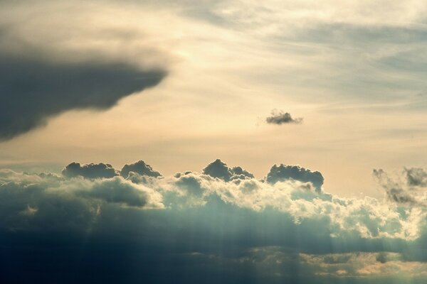 Himmelslandschaft vor Beginn des Sturms