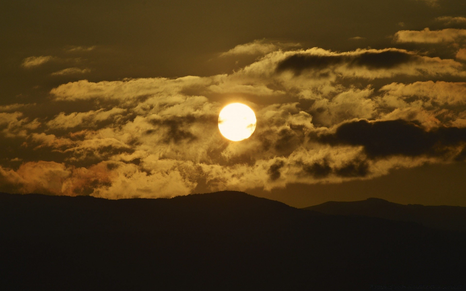 the sky sunset sky landscape sun light evening dusk dawn fair weather cloud weather storm daylight silhouette backlit nature moon outdoors mountain