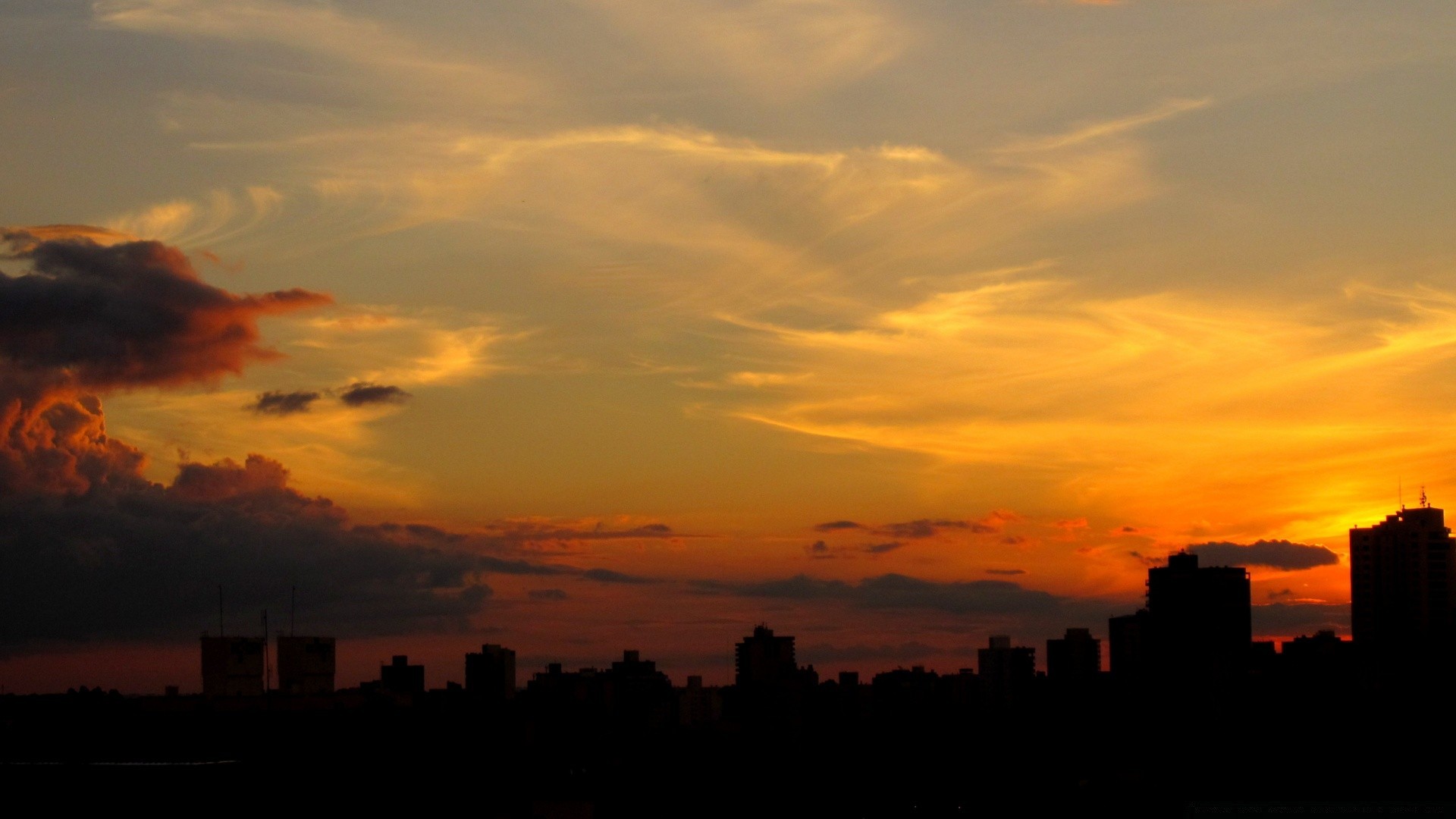 ciel coucher de soleil soir aube ciel soleil crépuscule à l extérieur silhouette lumière du jour lumière paysage rétro-éclairé