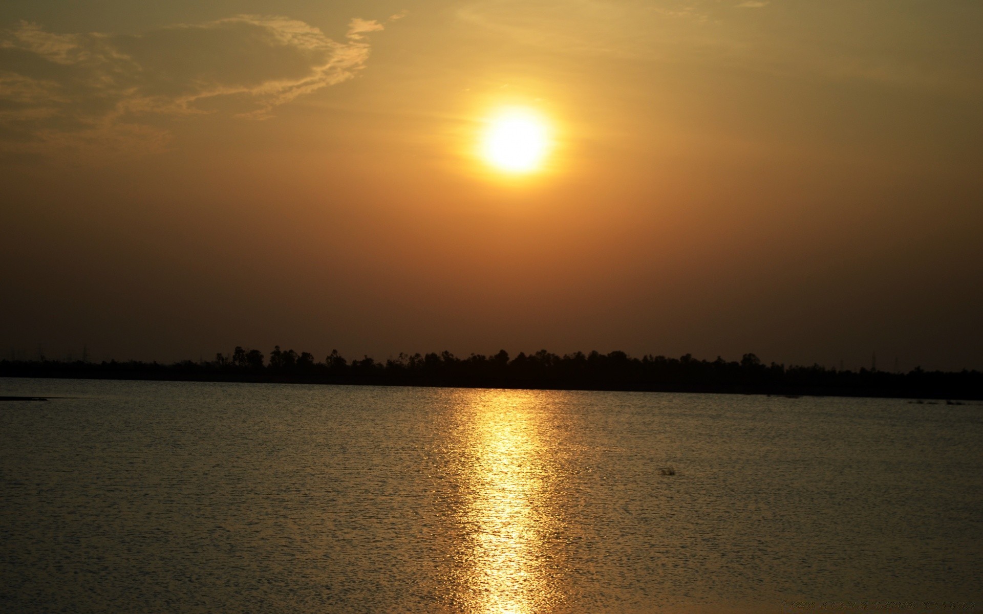 ciel coucher de soleil eau lac aube réflexion soir soleil paysage crépuscule rivière plage arbre nature ciel lumière mer