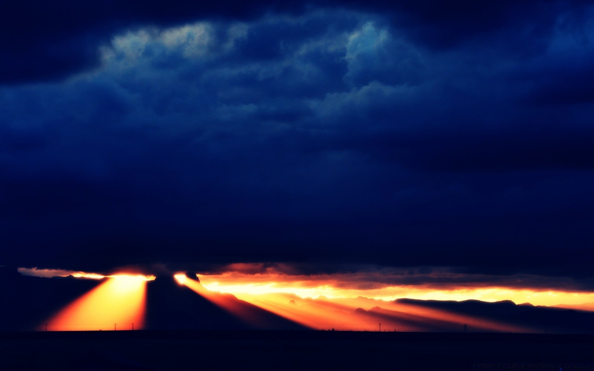 cielo puesta de sol cielo noche crepúsculo tormenta amanecer al aire libre oscuro sol luz clima paisaje naturaleza viajes luna relámpago agua