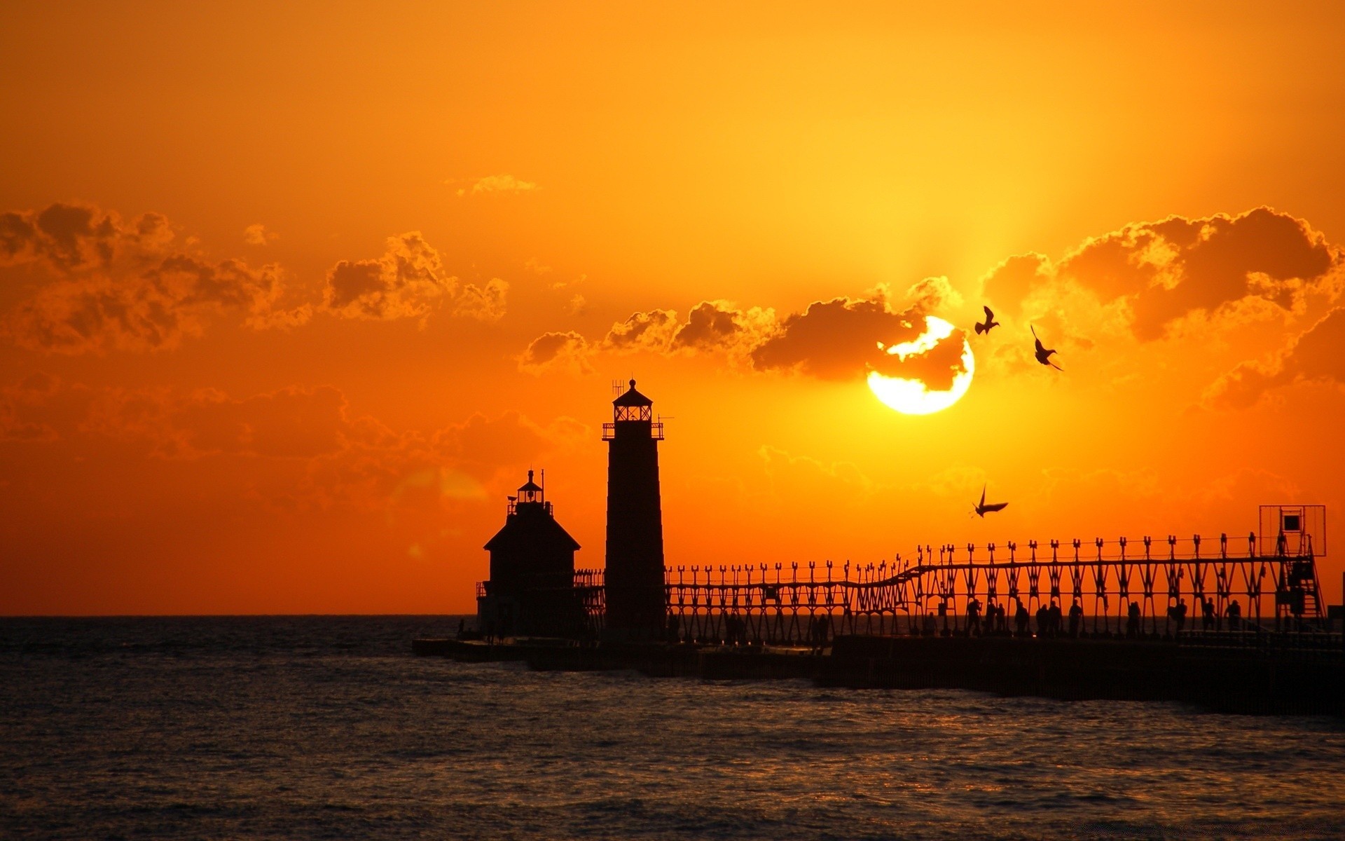 ciel coucher de soleil aube eau soir mer crépuscule océan plage soleil ciel phare rétro-éclairé silhouette mer lumière voyage paysage paysage