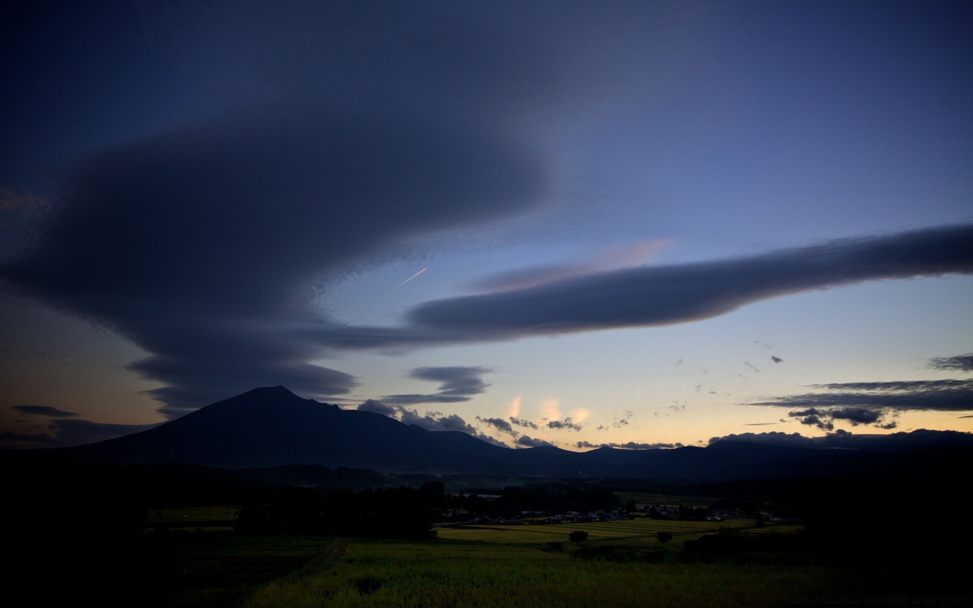 céu paisagem pôr do sol céu amanhecer montanhas tempestade natureza sol névoa noite anoitecer ao ar livre luz viagens chuva