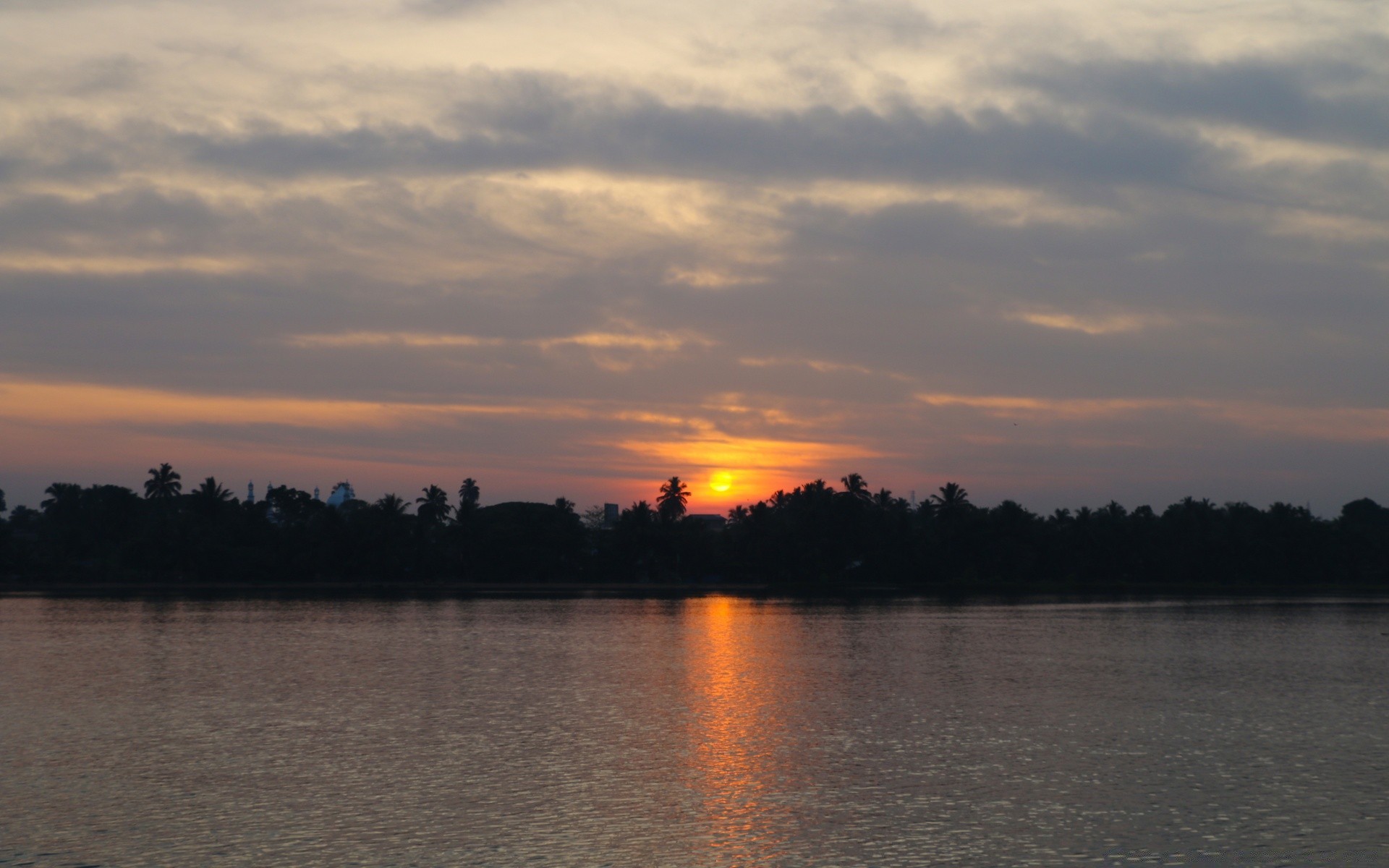 ciel eau coucher de soleil rivière lac paysage aube réflexion soir arbre ciel crépuscule lumière du jour à l extérieur lumière nature