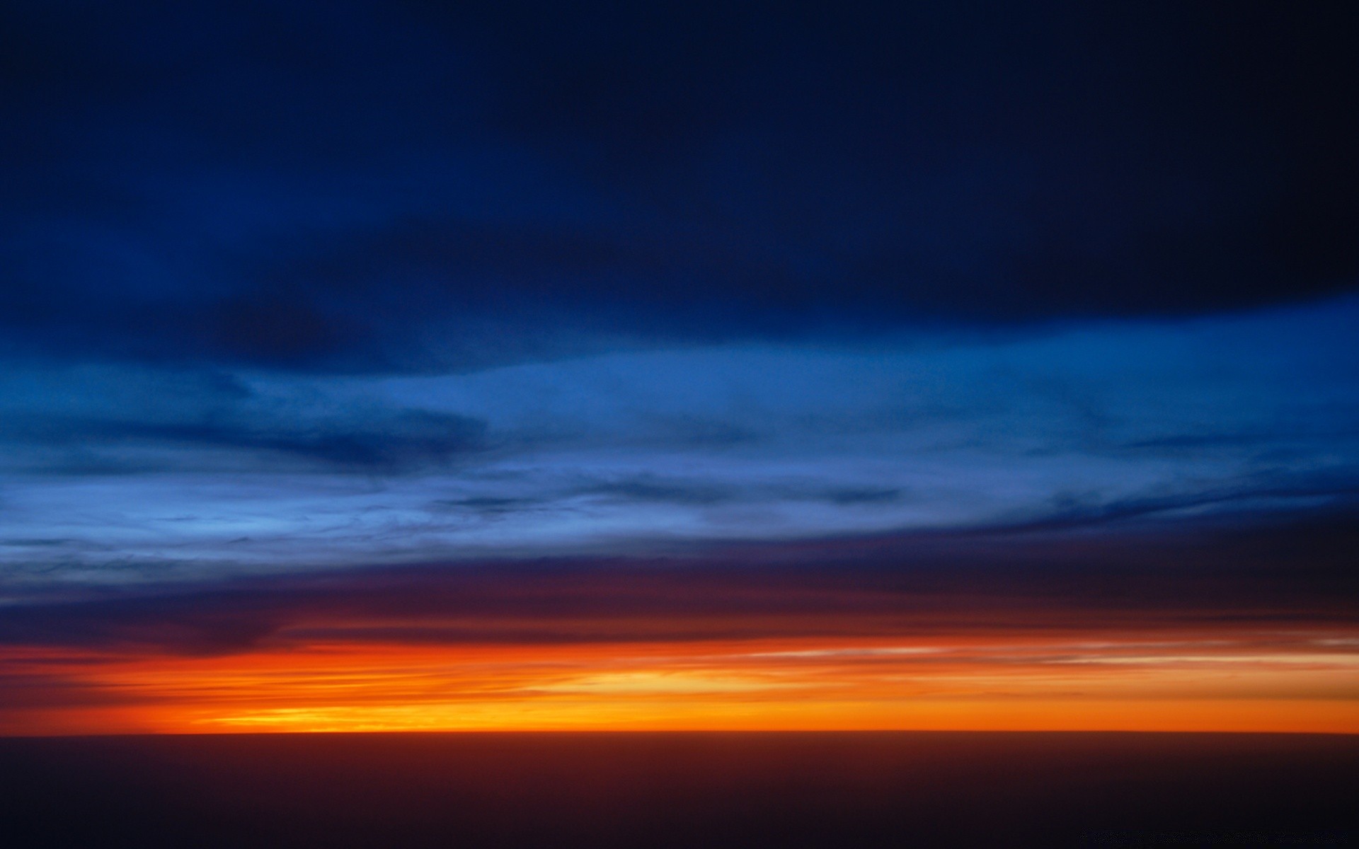 ciel coucher de soleil ciel soir crépuscule soleil nature aube dehors sombre beau temps lumière lune lumineux espace