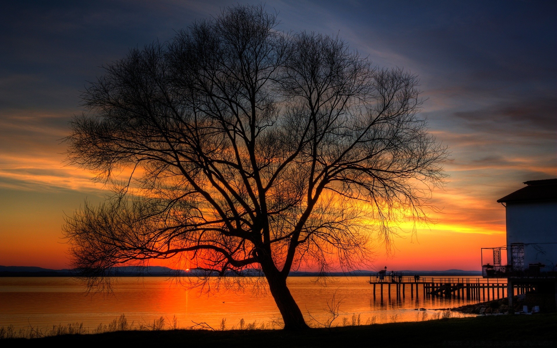 ciel aube coucher de soleil arbre paysage soleil silhouette soir eau nature lac crépuscule lumière ciel réflexion automne rétro-éclairé