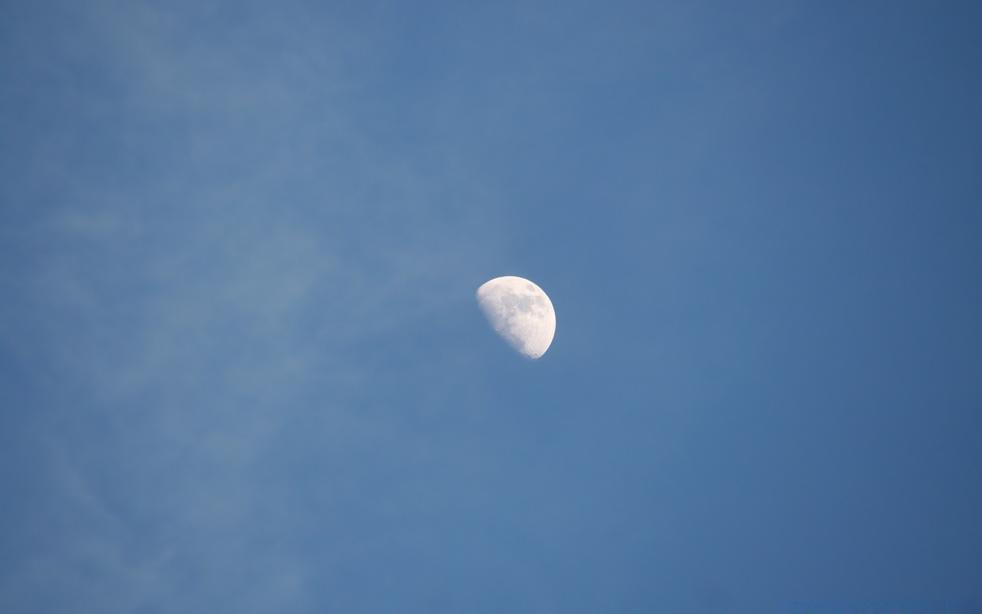 cielo cielo aire luna alta naturaleza al aire libre buen tiempo escritorio espacio luz del día viento vuelo