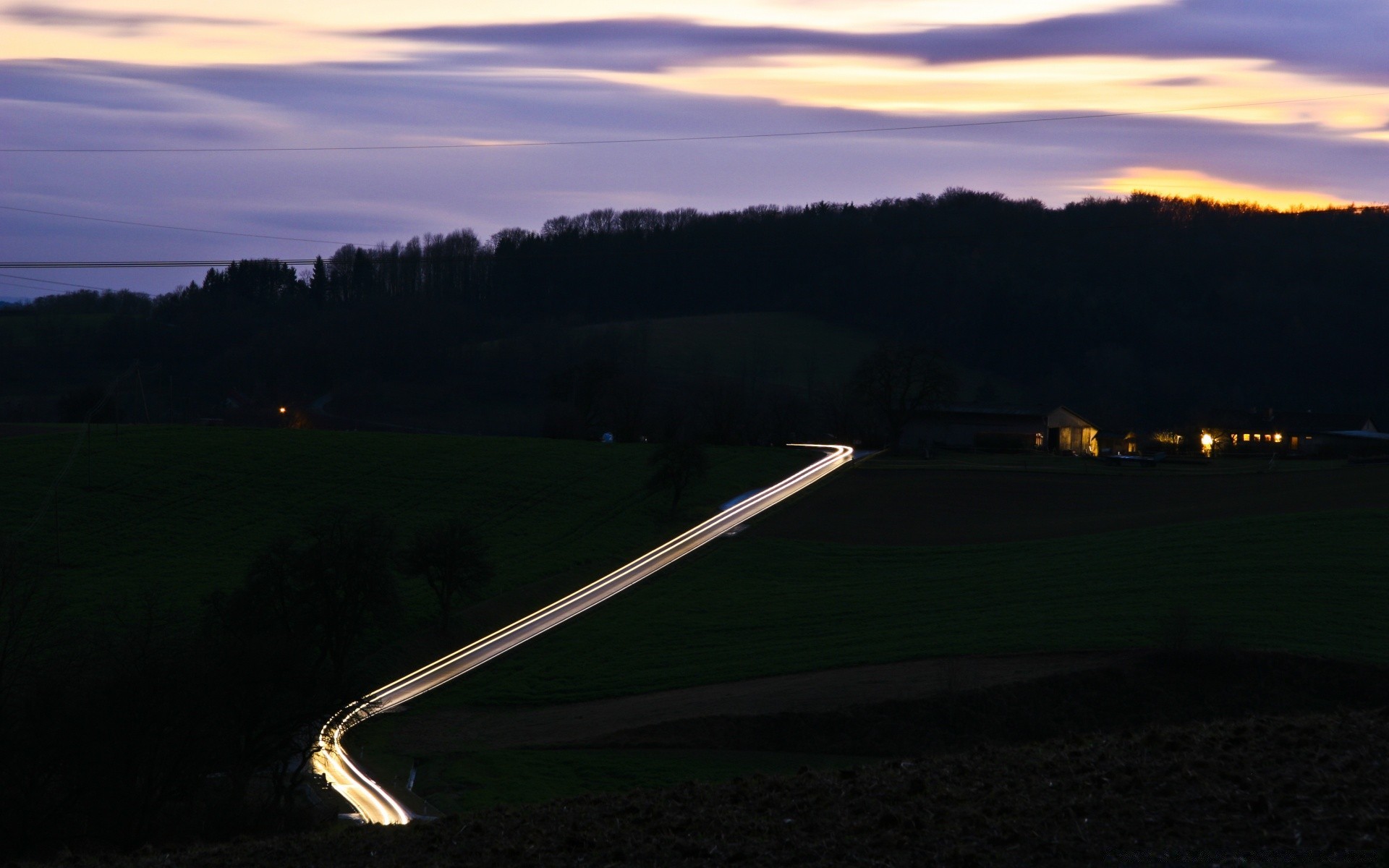 ciel paysage coucher de soleil lumière voyage route arbre aube soir ciel lumière du jour terres cultivées eau système de transport voiture en plein air