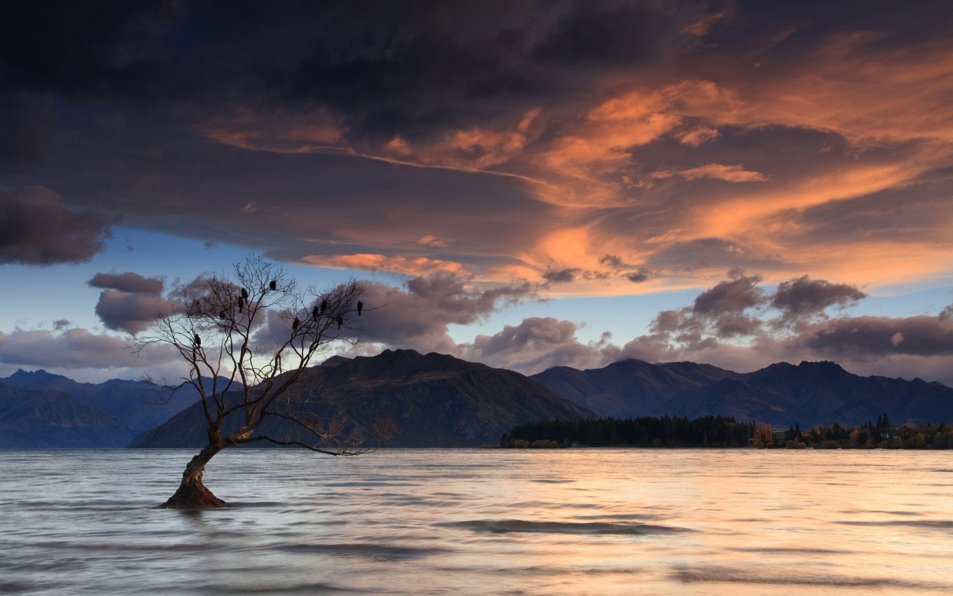 lake water sunset dawn landscape nature sky evening reflection travel dusk sea mountain outdoors sun