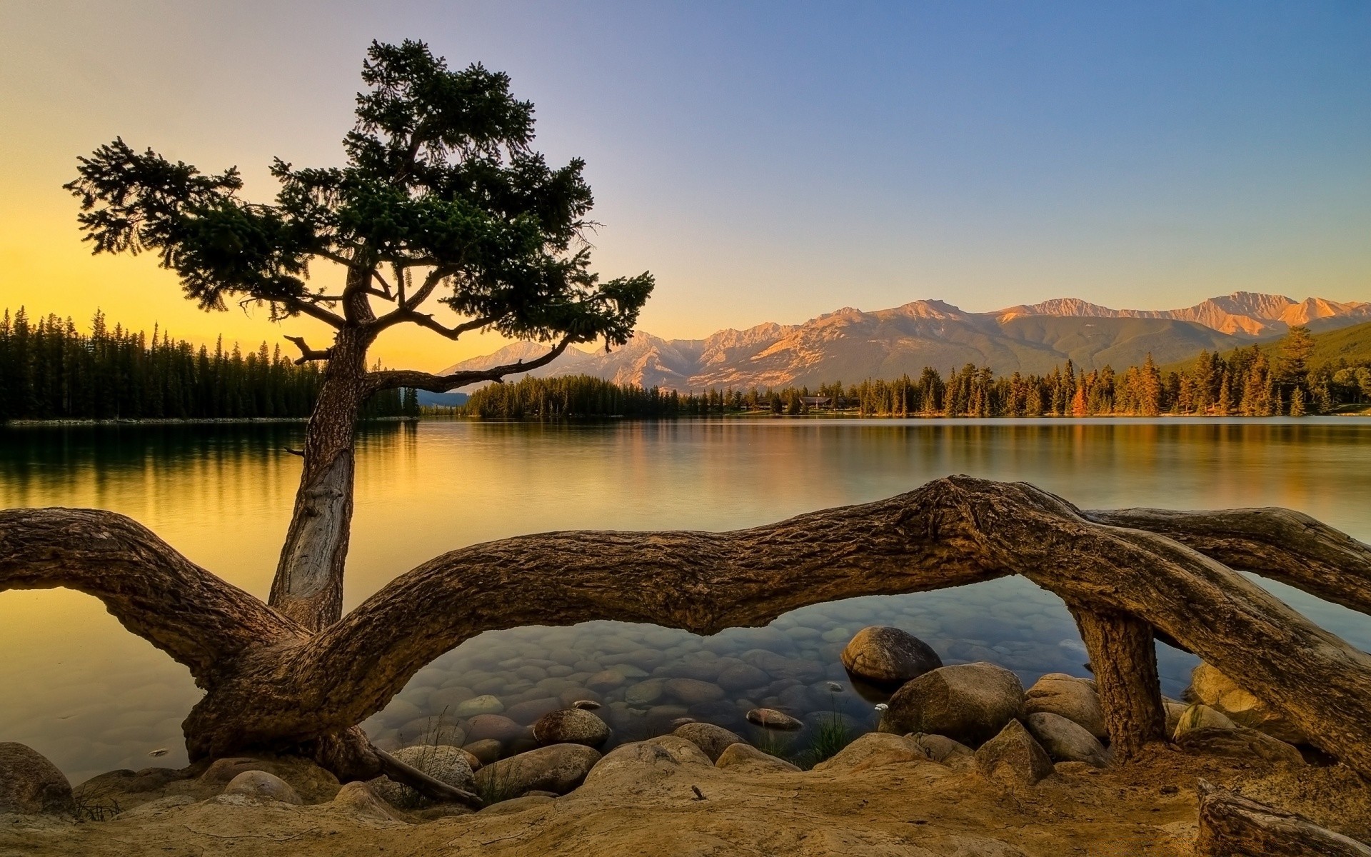 lac eau paysage réflexion arbre aube nature coucher de soleil rivière à l extérieur ciel scénique soir bois montagnes