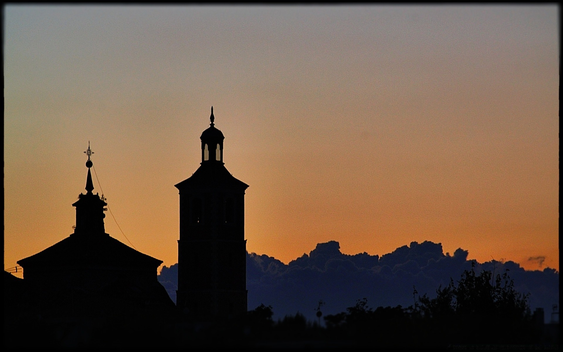 cielo tramonto sera cielo crepuscolo illuminato alba silhouette viaggi architettura all aperto luce luce del giorno chiesa