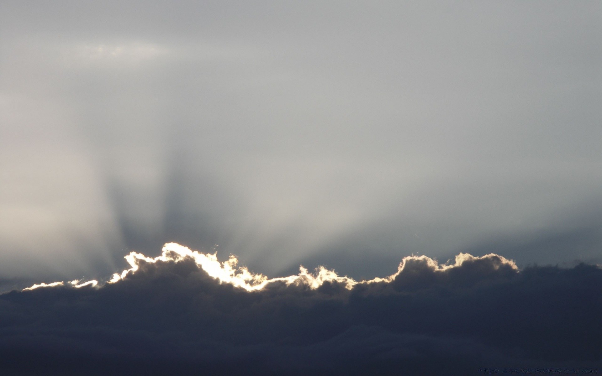 ciel ciel coucher de soleil avion paysage vol soleil avion tempête météo soir nuage nature lumière aube silhouette beau temps oiseau fumée dramatique pluie