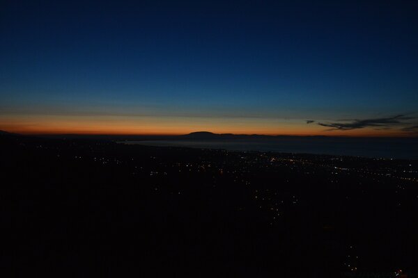 Cielo cupo al tramonto