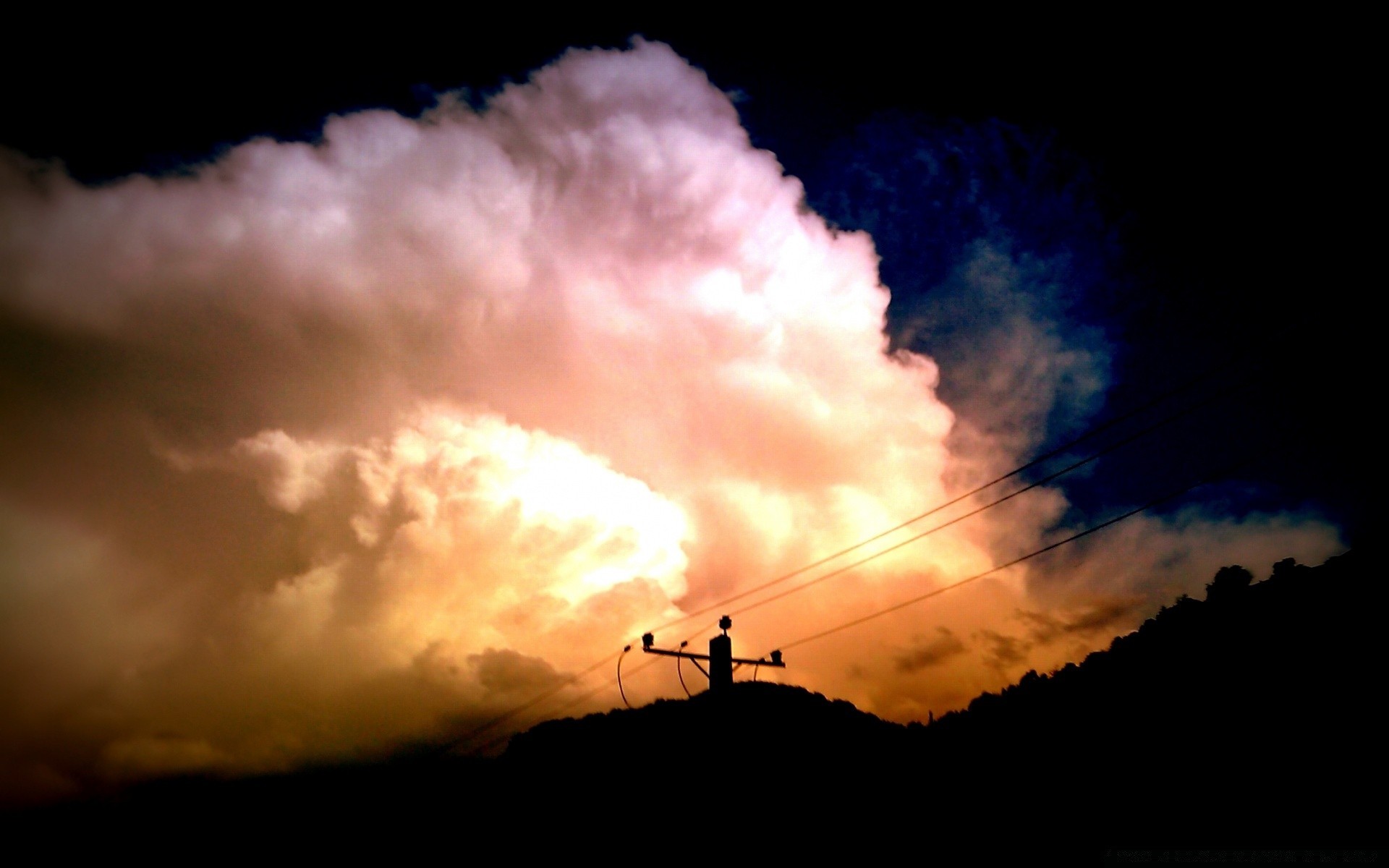 cielo paisaje cielo puesta de sol luz silueta humo sol amanecer naturaleza oscuro tiempo noche nube energía desastre tormenta