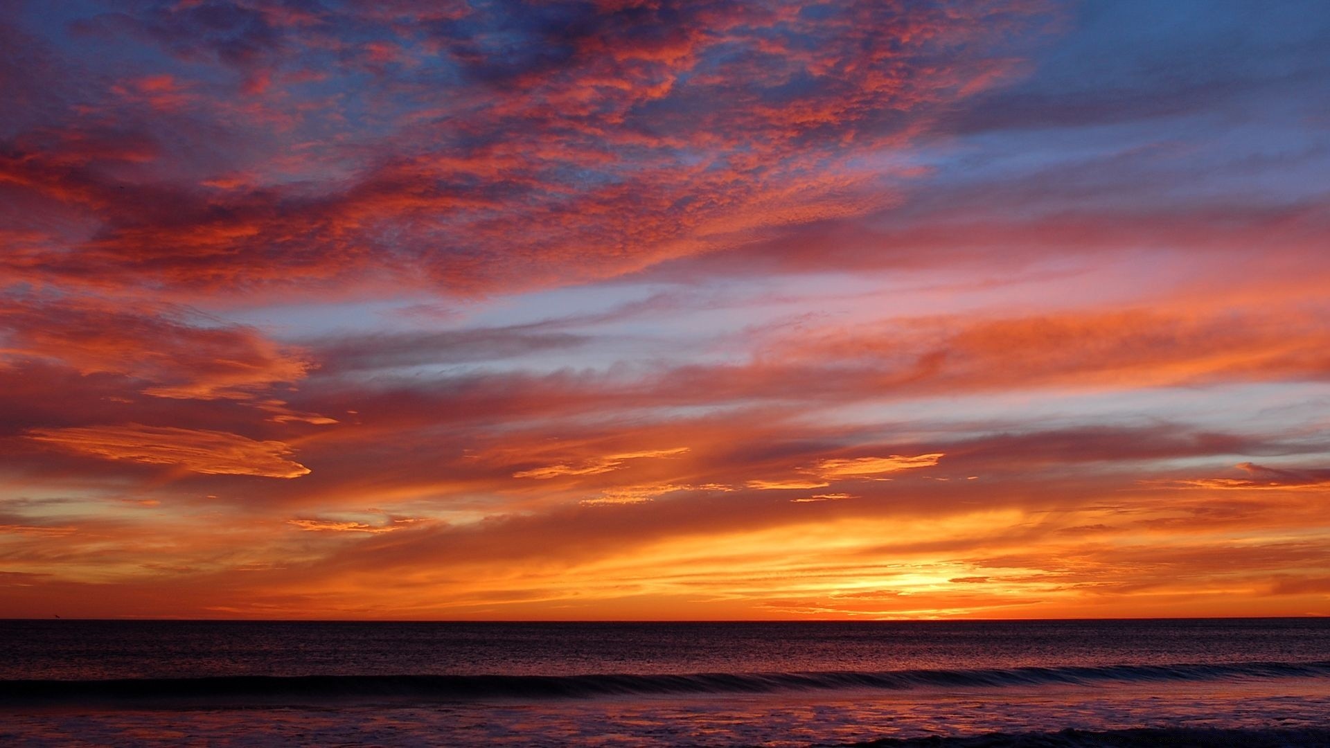 the sky sunset dawn sun dusk evening water sky nature outdoors fair weather summer landscape sea