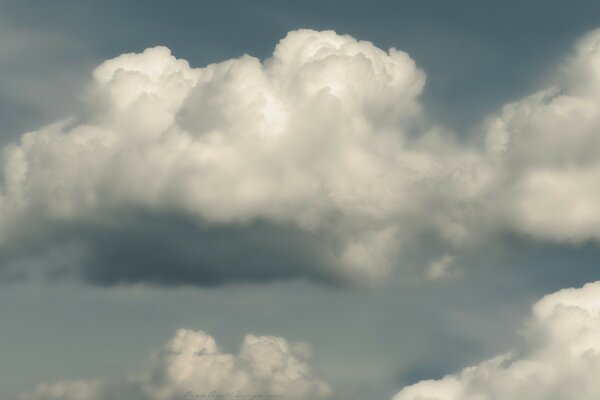 Weather. Pre-rain clouds in the afternoon