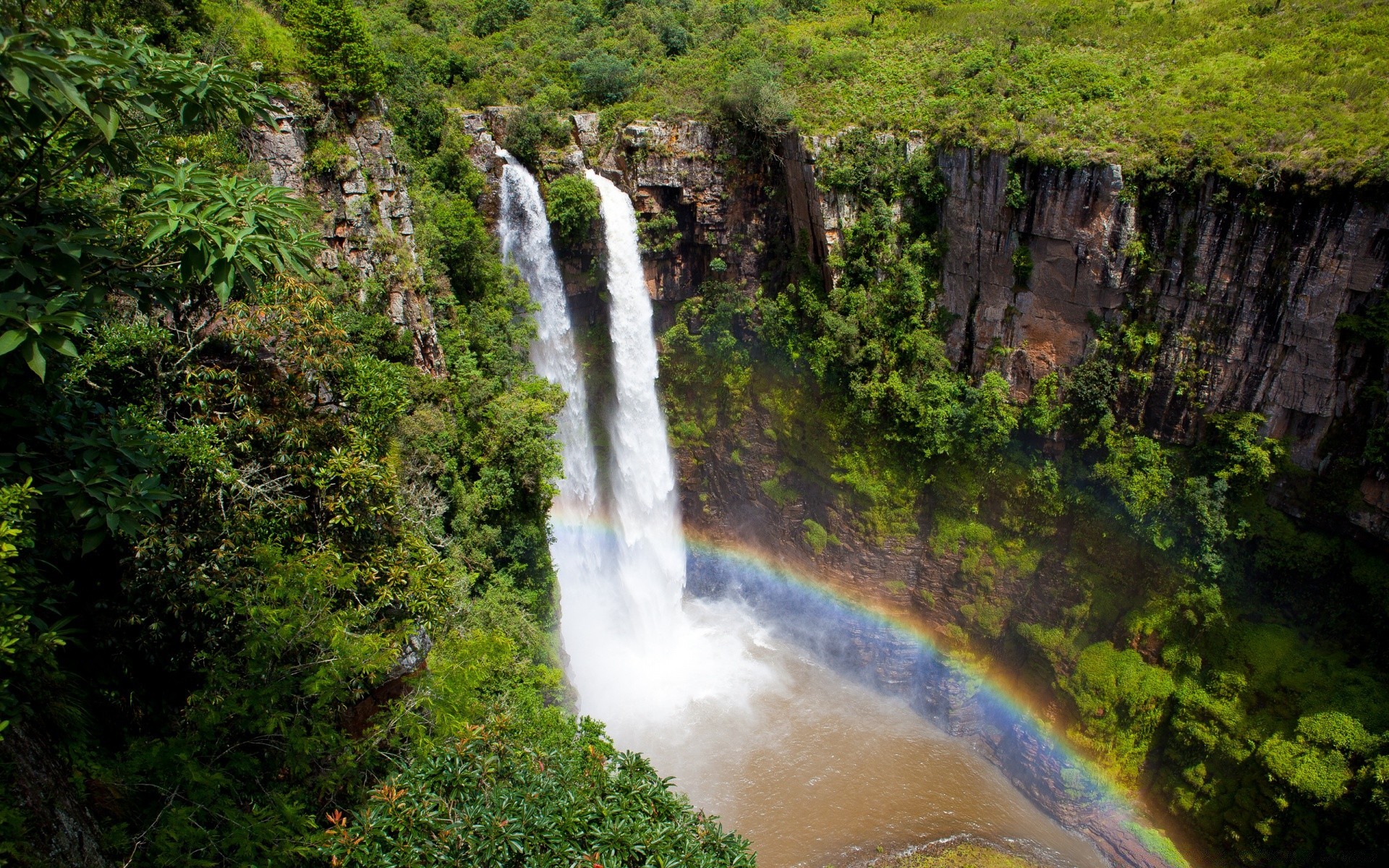 cascadas cascada agua naturaleza río madera paisaje al aire libre cascada corriente viajes roca montaña escénico selva tropical verano árbol otoño hoja corriente