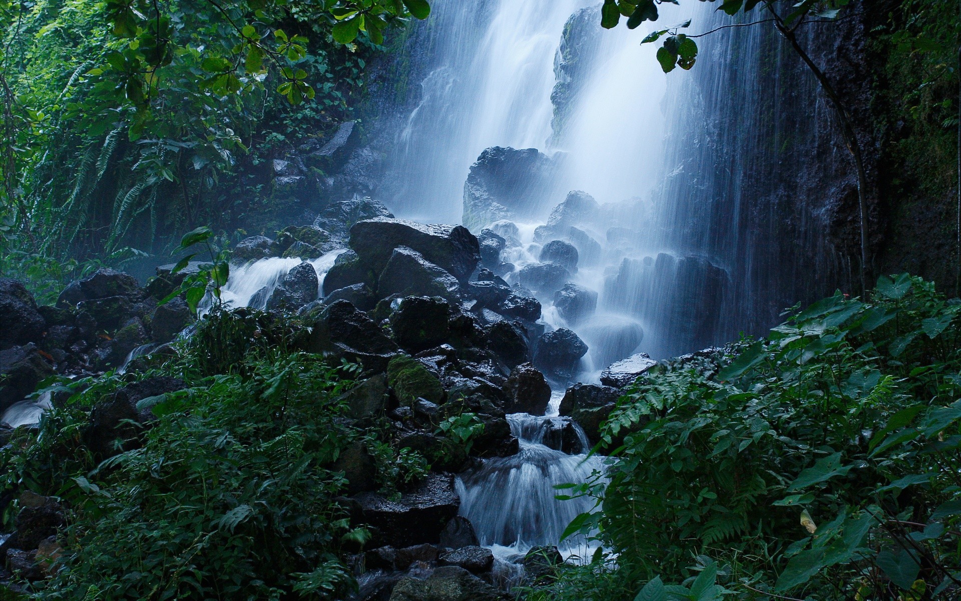 cachoeiras cachoeira água rio madeira córrego natureza cascata rocha ao ar livre folha viagem paisagem floresta tropical outono molhado córrego musgo pureza árvore