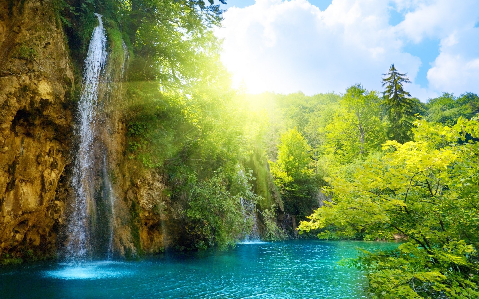 cascate di acqua natura di legno cascata fiume di viaggio all aperto albero paesaggio estate foglia scenic stream tropicale rock park bellissimo paesaggio paradiso