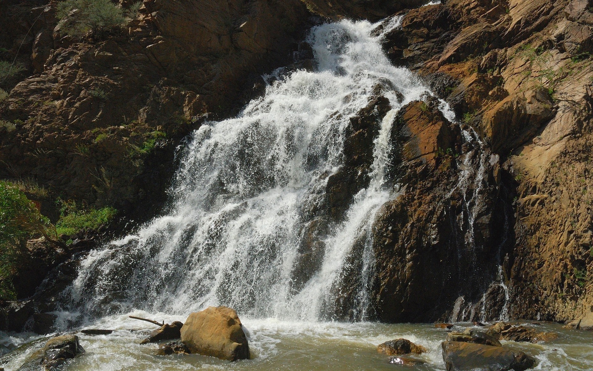 cascate acqua cascata fiume all aperto viaggi flusso traffico roccia natura paesaggio rapids cascata splash bagnato ambiente luce del giorno flusso