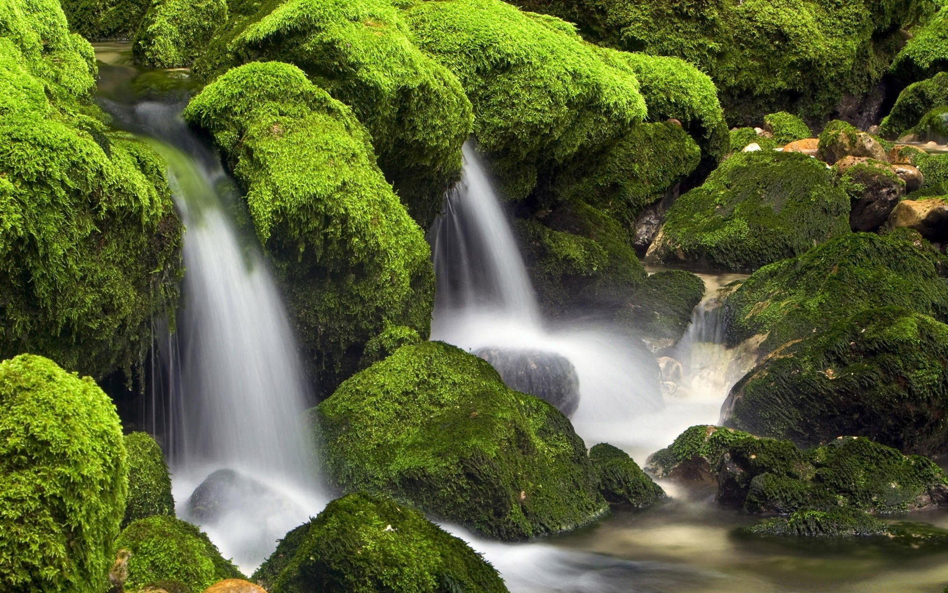 Картинки на телефон на заставку красивые живые. Природа. Живая природа водопады. Красивые водопады. Картинки на рабочий стол водопад.