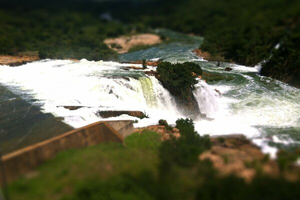 Noisy waterfall in the wild