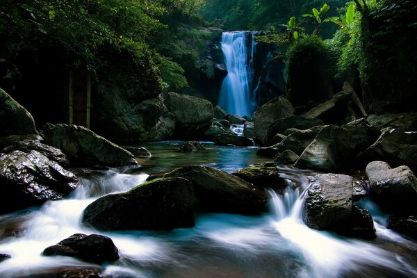 A beautiful waterfall with a pleasant shade of water