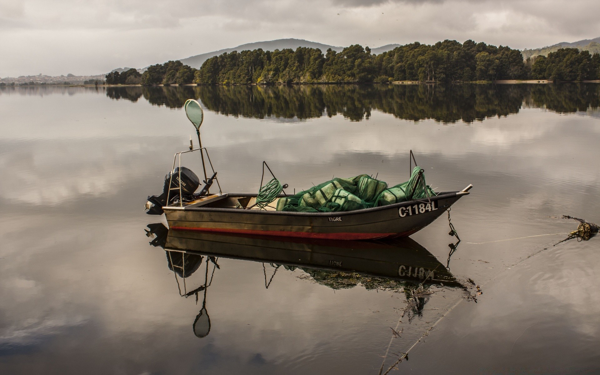 lago agua barco barco río cielo viajes reflexión paisaje mar amanecer al aire libre pescador sistema de transporte coche océano