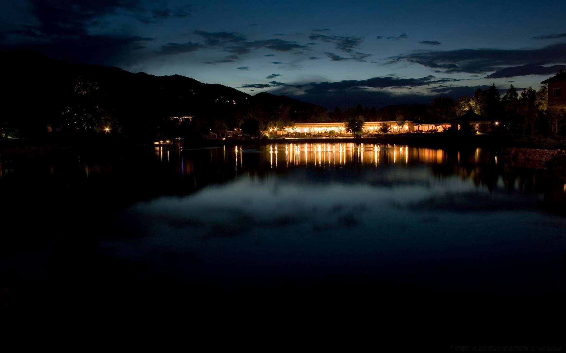 lac coucher de soleil aube réflexion eau soir crépuscule lumière rivière paysage ciel soleil lune voyage mer