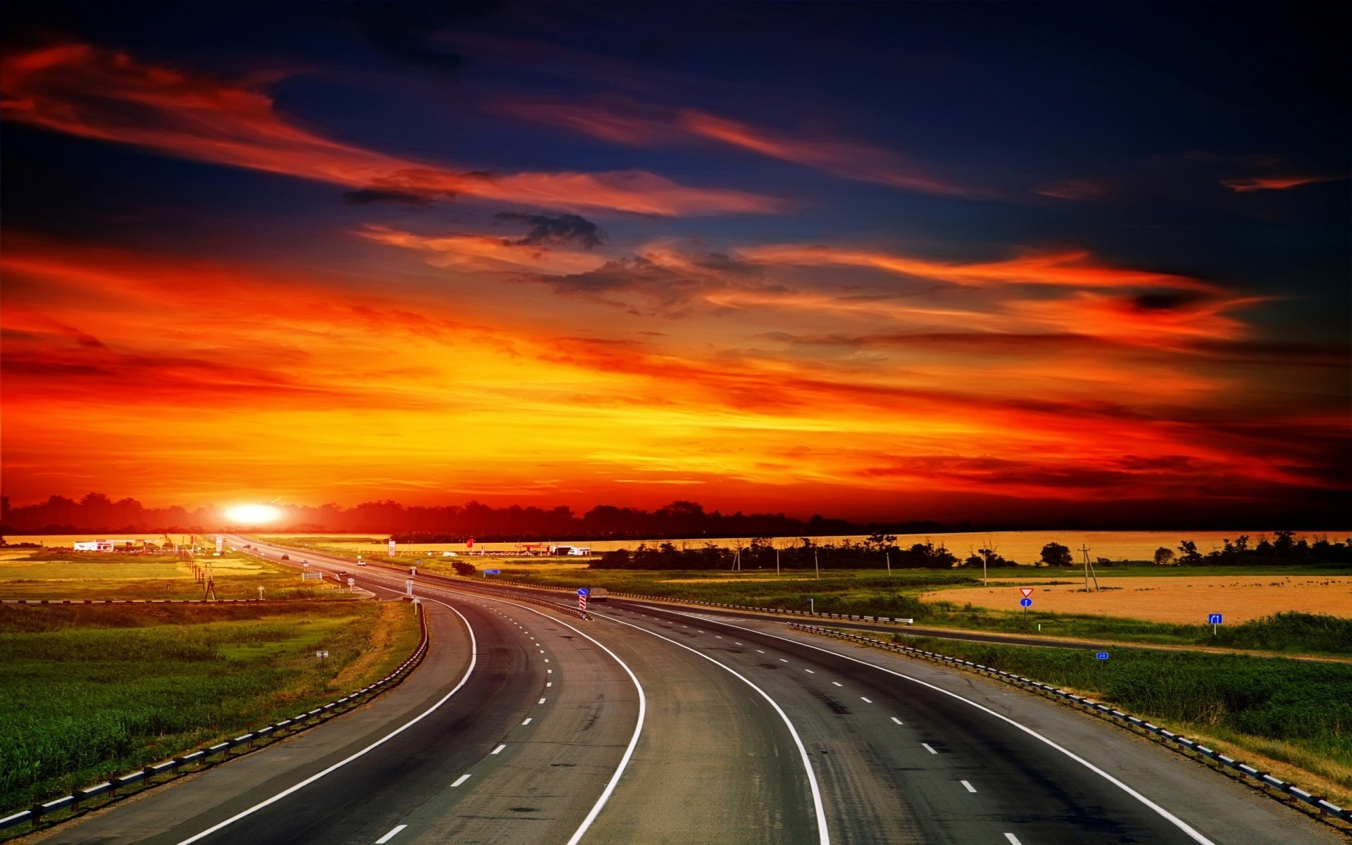 été route autoroute rapide trafic système de transport asphalte voiture cordes lecteur long rue flou guide dramatique dépêchez-vous trafic voyage perspective crépuscule