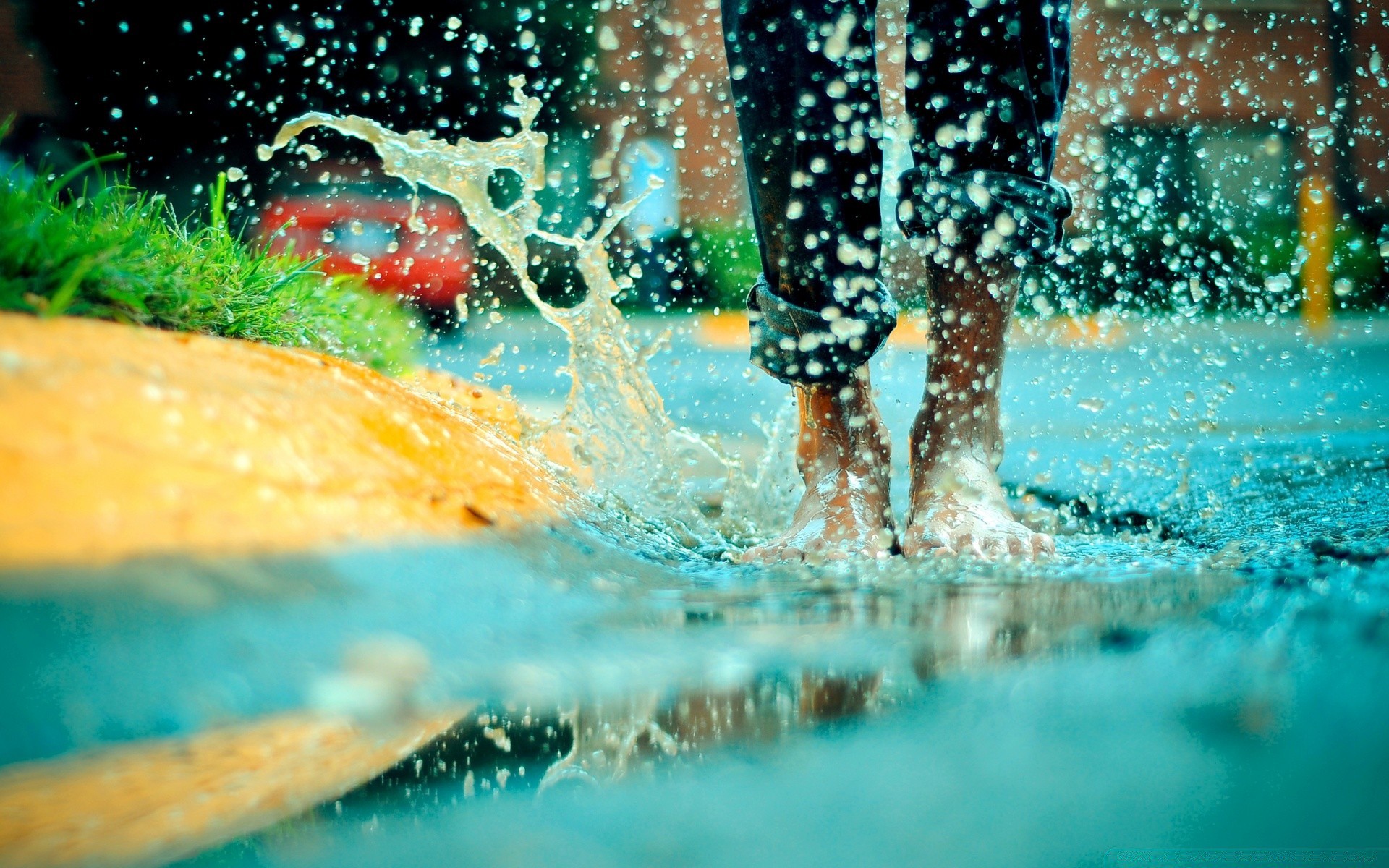 sommer nass wasser spritzen schwimmen vergnügen schwimmbad wassersport unterwasser aktion im freien schwimmbad urlaub