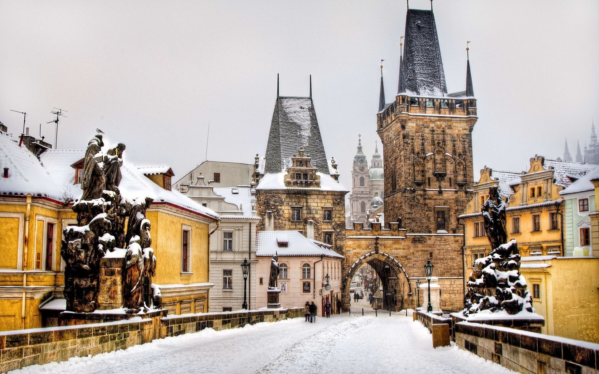 inverno architettura viaggi casa città turismo vecchio cielo religione all aperto antico castello città torre tradizionale chiesa luce del giorno esterno casa monumento