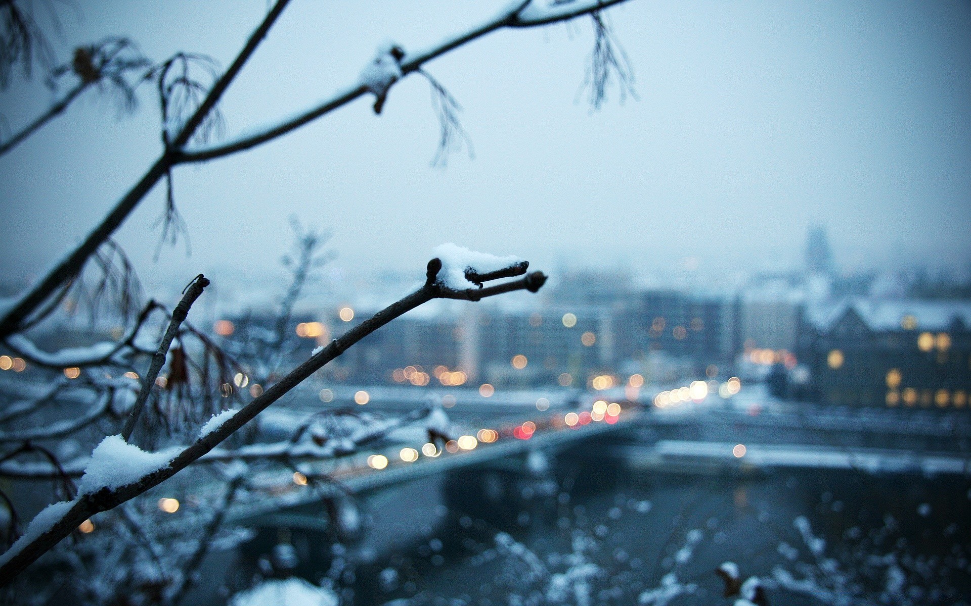 hiver ville à l extérieur neige pluie eau ciel météo voyage lumière tempête